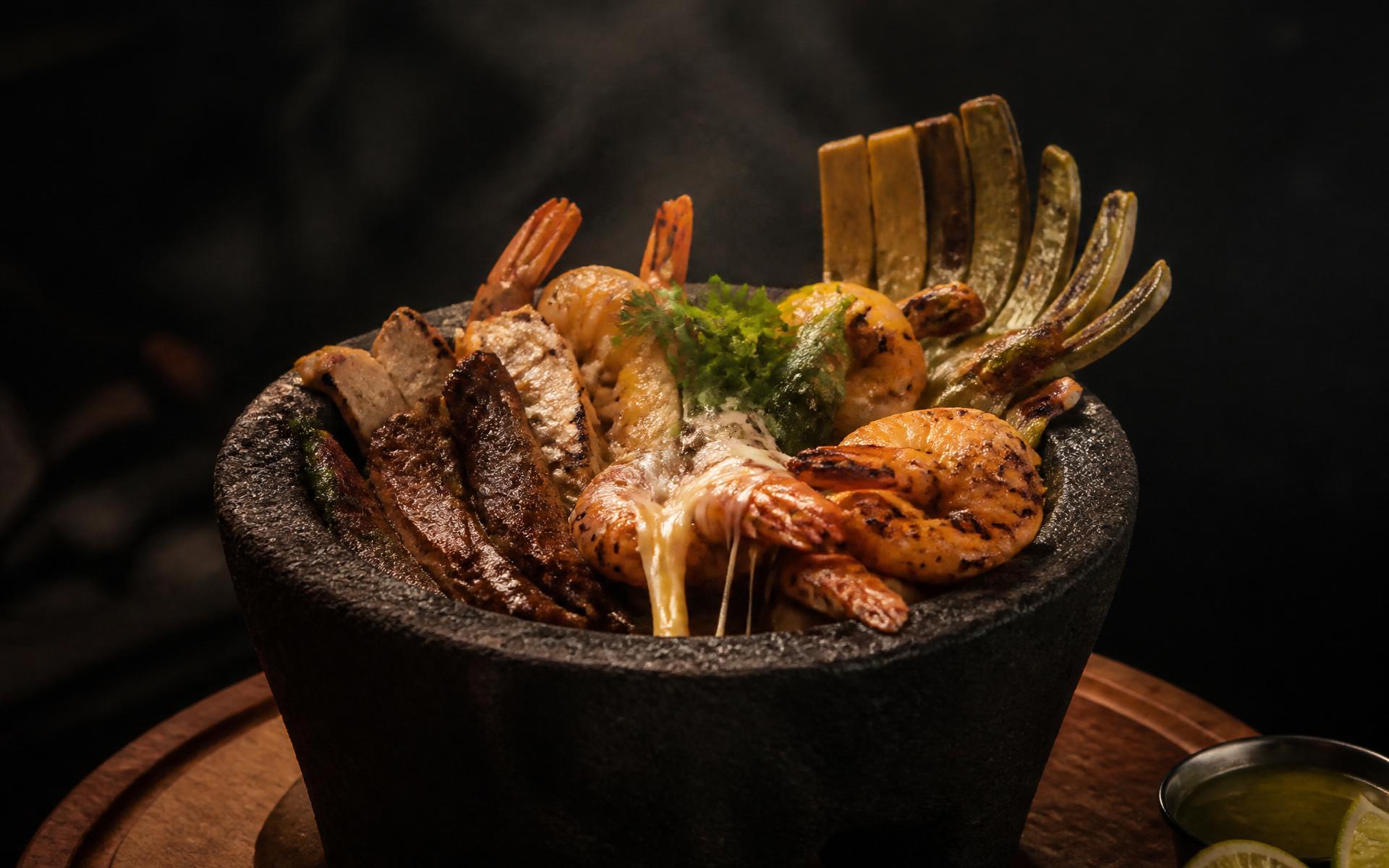 Signature molcajete